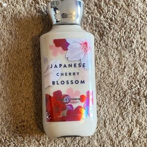 Bath & Body Works Japanese Cherry Blossom Moisturizer
